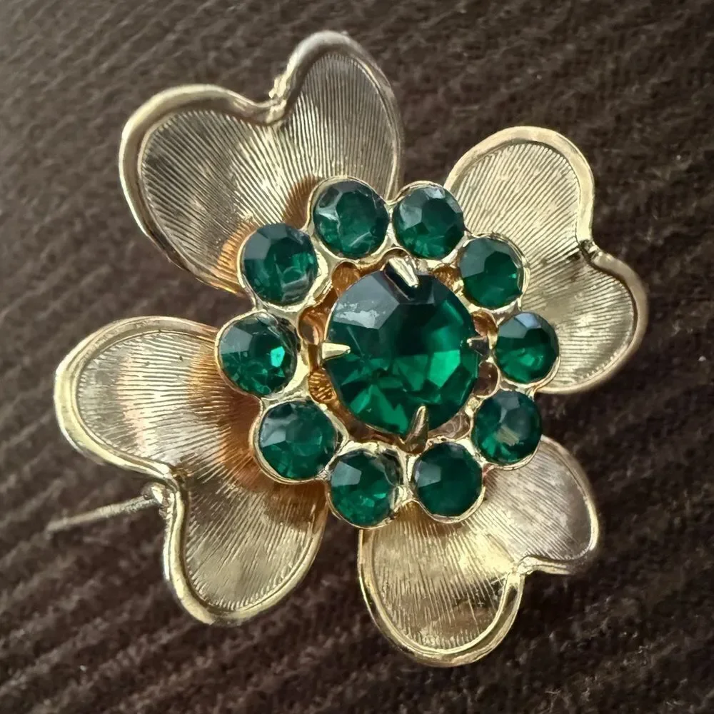 Vintage Gold-Tone Flower Brooch with Emerald Green Rhinestones